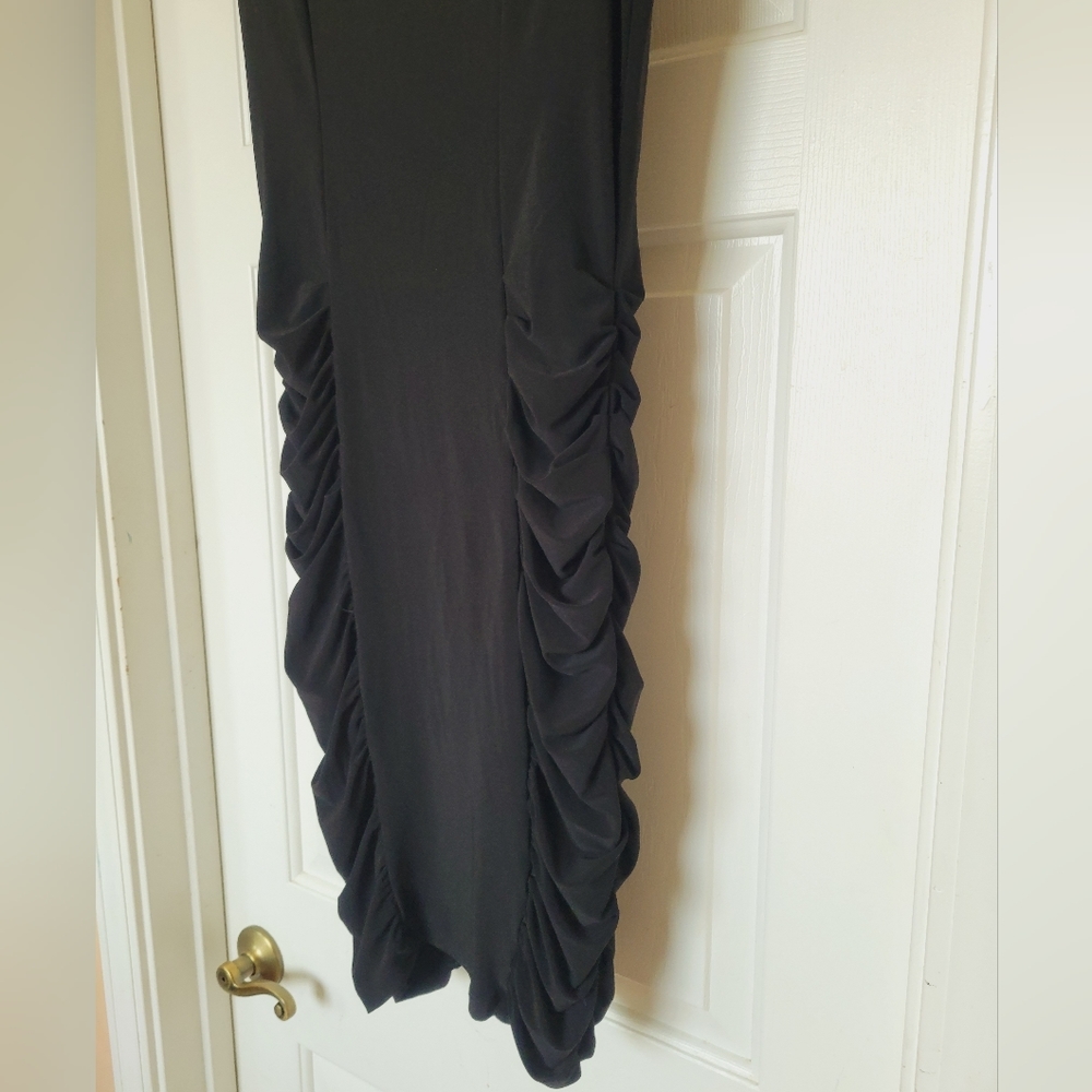 Volume One Dresses Side Ruching LBD - Picture 5 of 10